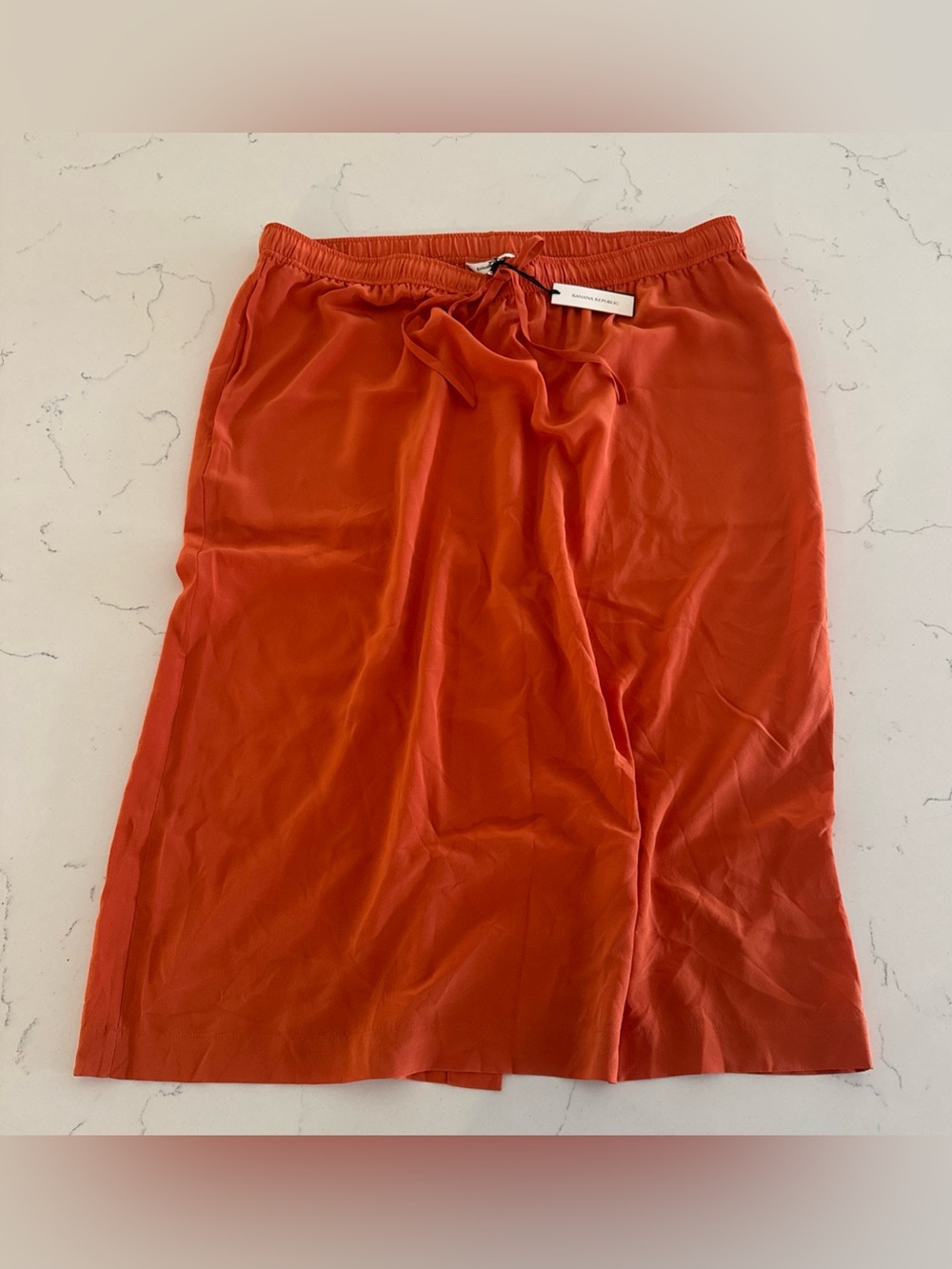 NWT Banana Republic Orange 100% Silk Skirt Elastic Midi Length Natural Fibers